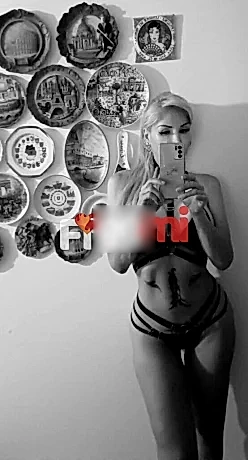 Danna - Zürich VIP Escort Bayan