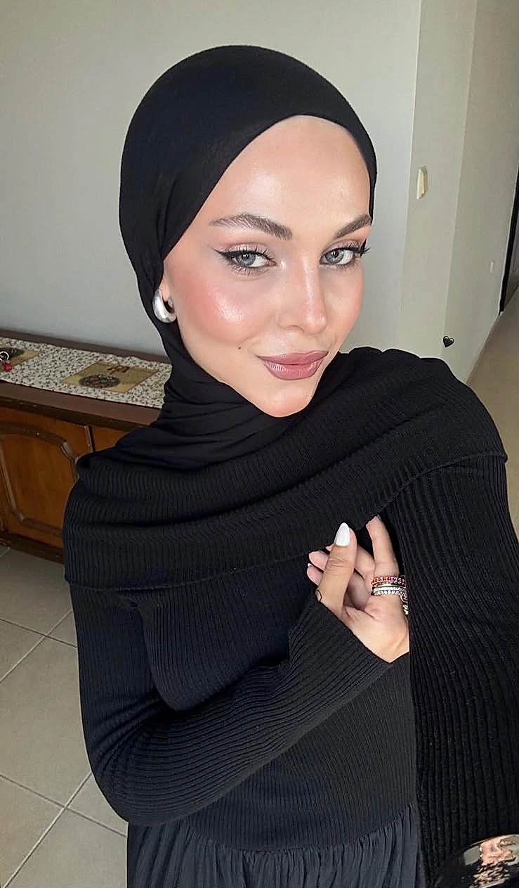 Cemre - İstanbul VIP Escort Bayan
